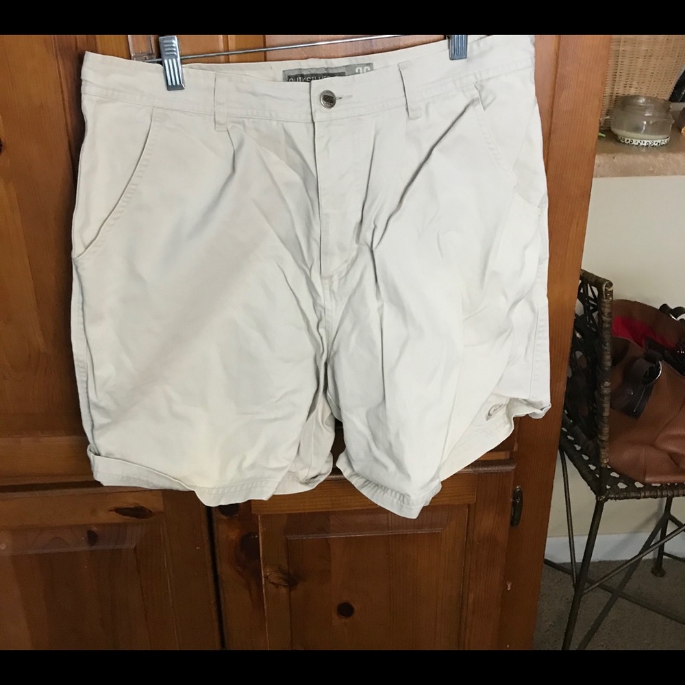 Women’s cotton cream short.